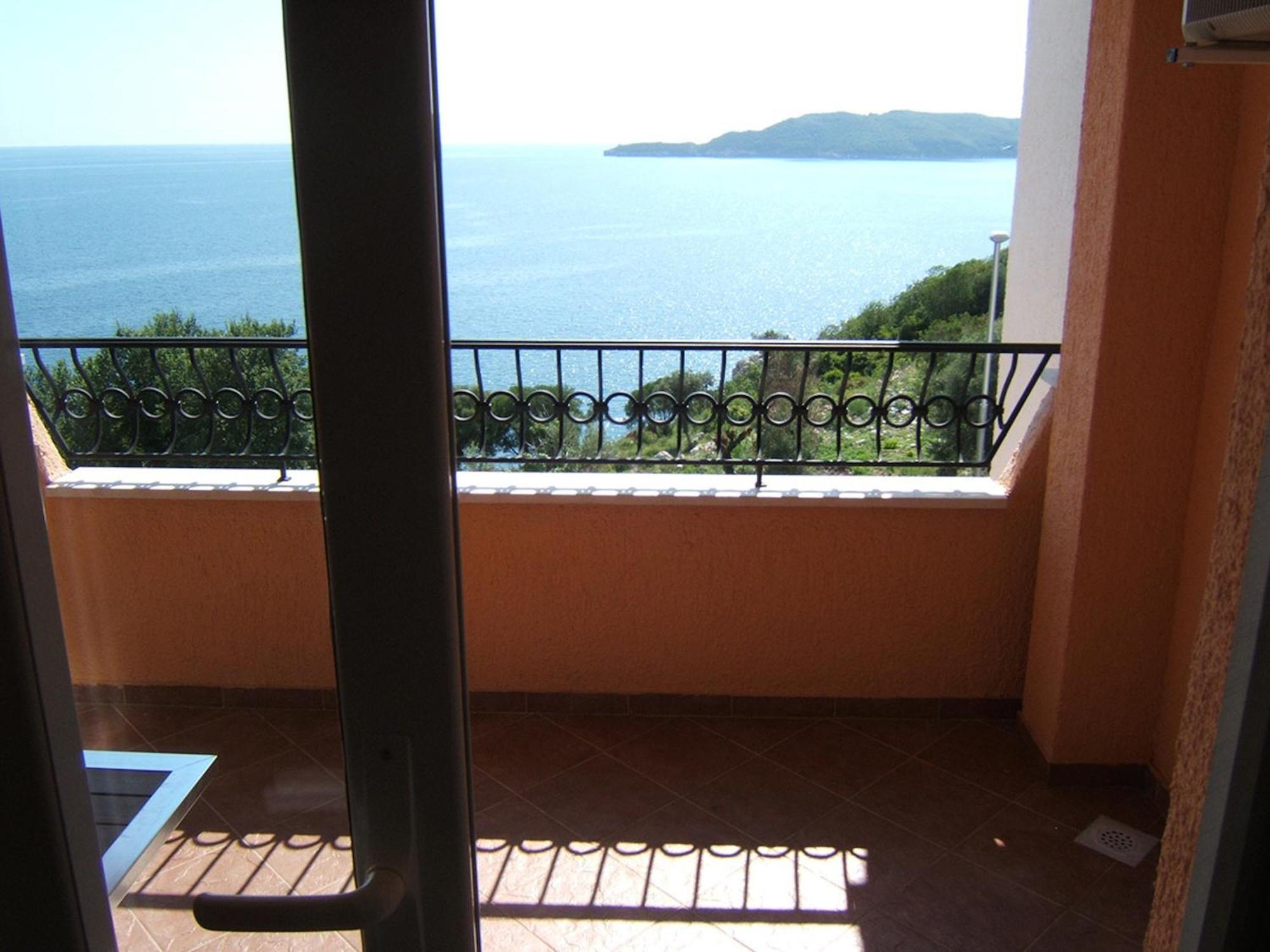 Villa Sara Guesthouse Sveti Stefan Szoba fotó