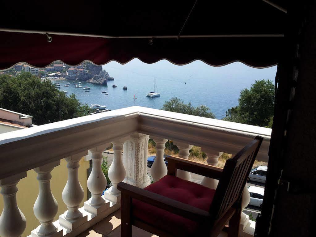 Villa Sara Guesthouse Sveti Stefan Kültér fotó