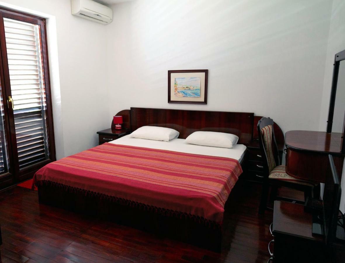 Villa Sara Guesthouse Sveti Stefan Kültér fotó