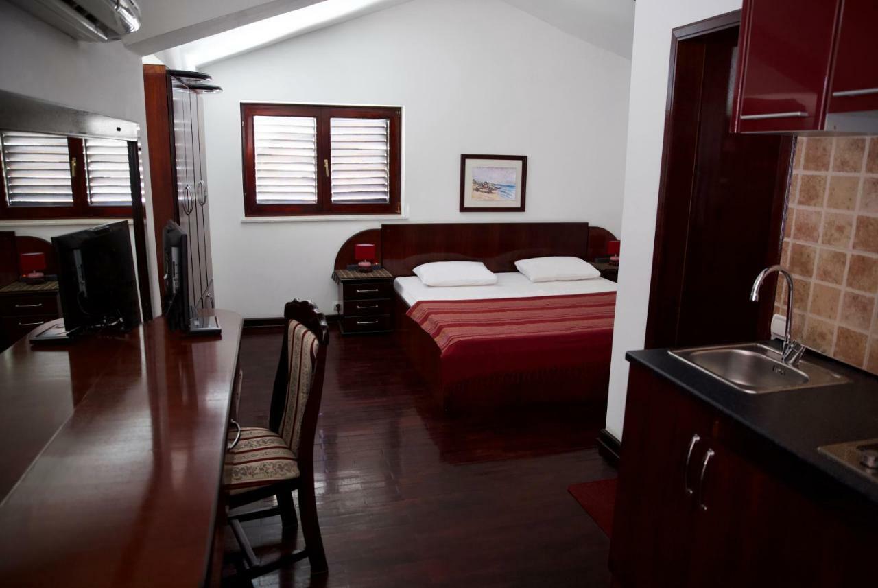 Villa Sara Guesthouse Sveti Stefan Kültér fotó
